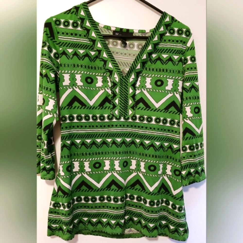 Vintage INC Green & Black Top. V neck, 3/4 Sleeve.